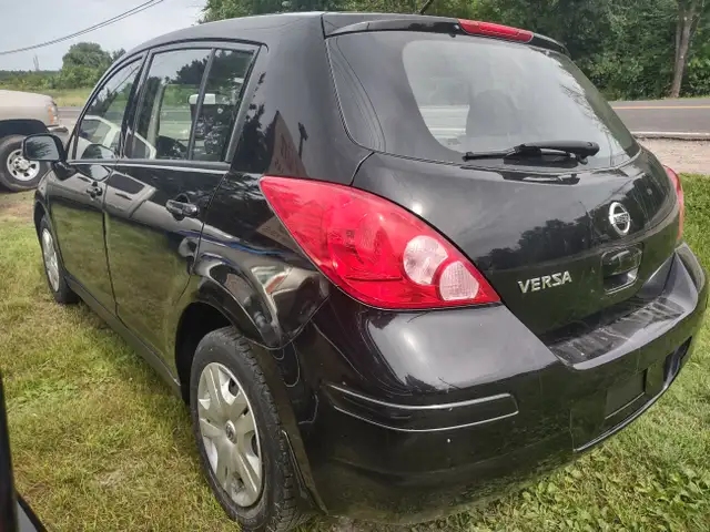 2012 Nissan Versa S62863709423107121
