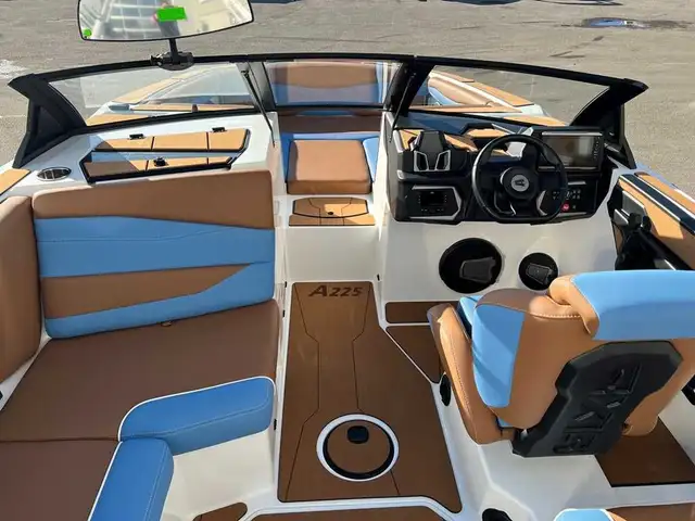 2024 Axis A225 in Powerboats & Motorboats in Saskatoon - Image 11