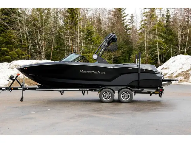2025 Mastercraft NXT 23 in Powerboats & Motorboats in Québec City - Image 2