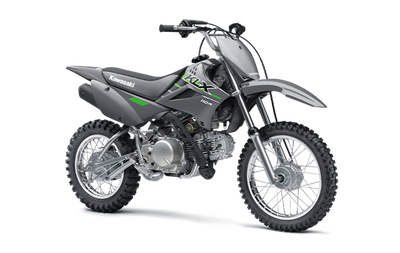 CARACTÉRISTIQUES SUPPLÉMENTAIRES DU VÉHICULE: Selle basse de 680 mm (26,8 po) Style sportif Boîte à...