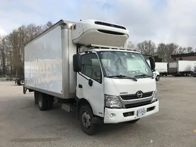 2020 HINO TRUCK 195;Medium Duty Trucks - VAN-REEFER Penske Location 632 BELGRAVE WAY DELTA BC V3M 5R...