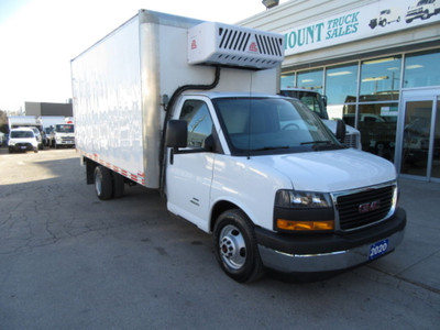  2020 GMC Savana 4500 GAS 16 FT BOX WITH LOW TEMP REEFER / STAND