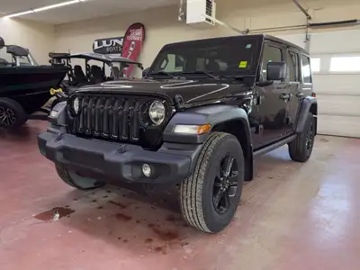 LOCAL TRADE!!! PREMIUM ALPINE SPEAKERS HEATED SEATS AND STEERING WHEEL TRAILER TOW GROUP NAVIGATION...