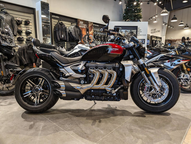 2024 Triumph Rocket 3 GT Sapphire Black/Carnival Red/Silver Ice in Street, Cruisers & Choppers in Winnipeg - Image 2