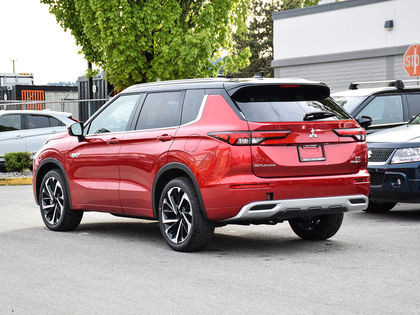 2025 Mitsubishi Outlander PHEV GT - Manager Demo, Call For Disco in Cars & Trucks in Burnaby/New Westminster - Image 4