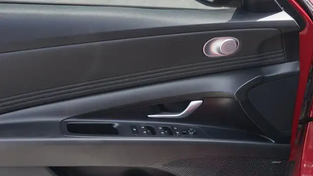 2023 Hyundai Elantra Luxury | Leather | Sunroof | Navigation |S in Cars & Trucks in Guelph - Image 10