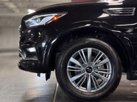 Experience full-size luxury and commanding performance in this *Used 2024 INFINITI QX80 LUXE 7-Passe... (image 5)