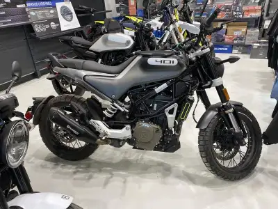 Minty 401 Svartpilen with only 5315kms. Ready to go! 2021 Husqvarna® Svartpilen 401Urban explorer Th...