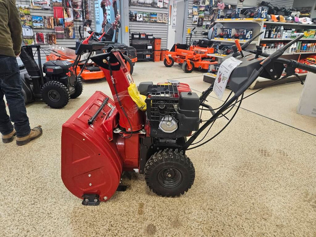 2023 Honda 2023 Honda HSS928CW - Snow Blower - Walk Behind in Farming Equipment in Chatham-Kent
