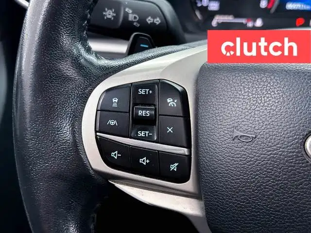 2021 Ford Explorer XLT 4WD w/ Apple CarPlay, Heated Front Seats, in Cars & Trucks in Ottawa - Image 27