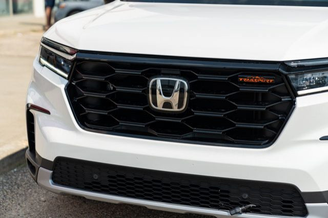 2025 Honda Ridgeline TrailSport in Cars & Trucks in Edmonton - Image 3