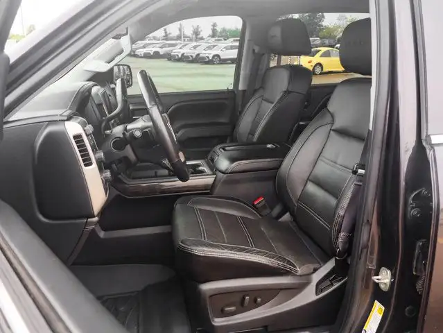 2015 GMC Sierra 1500 Denali 6.2L dans Autos et camions dans Comté de Strathcona - Image 32