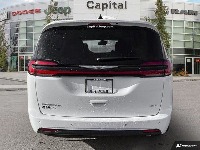  2024 Chrysler Pacifica Touring-L  AWD Call Bernie 780-938-1230 in Cars & Trucks in Edmonton - Image 4