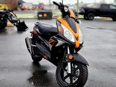 Adly GTA 50 2023 Financement rapide! Moteur : 2-temps 70cc, refroidi à l'air Poids : 88kg Démarrage...