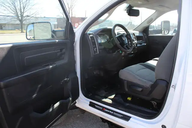 2016 Ram 5500 Bucket Service Versalift Cummins DRW in Heavy Trucks in Mississauga / Peel Region - Image 19