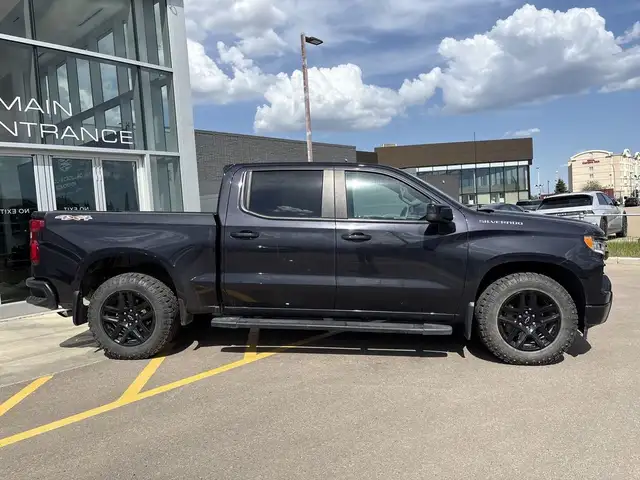 2023 Chevrolet Silverado 1500 RST in Cars & Trucks in Edmonton - Image 8