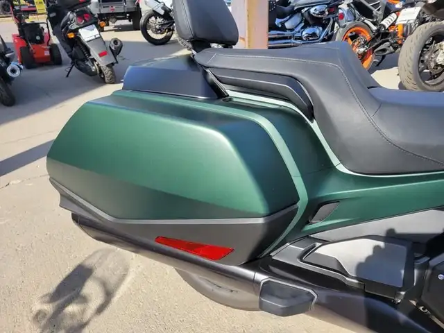 2024 Honda Gold Wing in Sport Touring in Ottawa - Image 8