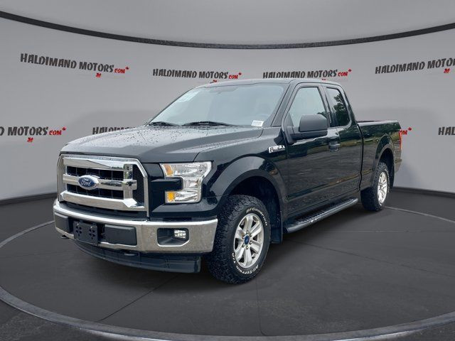 2017 Ford F-150 XLT in Cars & Trucks in Hamilton