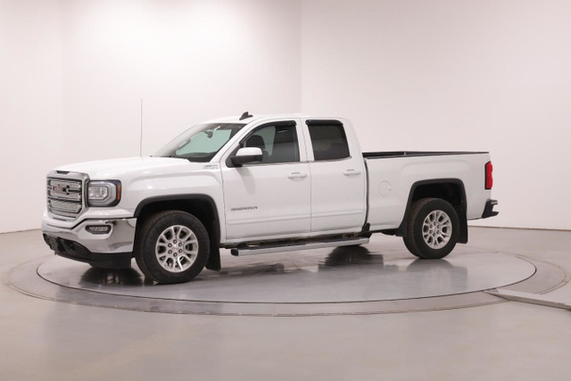 GMC Sierra 1500 SLE 2019 in Cars & Trucks in Winnipeg - Image 2