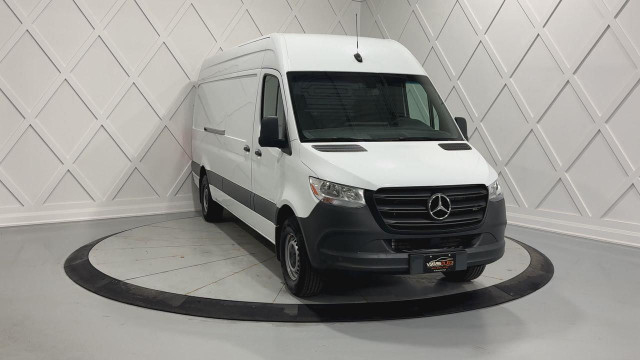 2024 Mercedes-Benz Sprinter 2500 High Roof 4-Cyl Diesel 2500|... in Cars & Trucks in Markham / York Region - Image 3