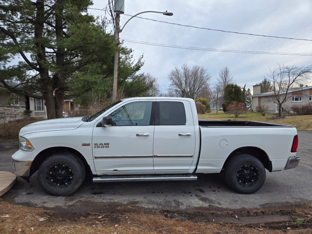 2015 RAM 1500 SLT in Cars & Trucks in Longueuil / South Shore - Image 3