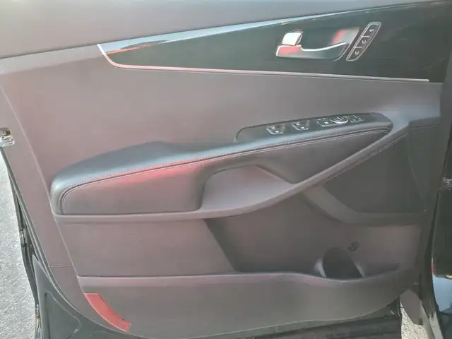 2017 Kia Sorento AWD EX Turbo *Leather / Rear View Camera* in Cars & Trucks in London - Image 18