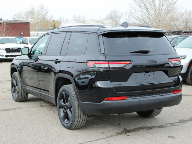 2025 Jeep Grand Cherokee L Limited in Cars & Trucks in Calgary - Image 3
