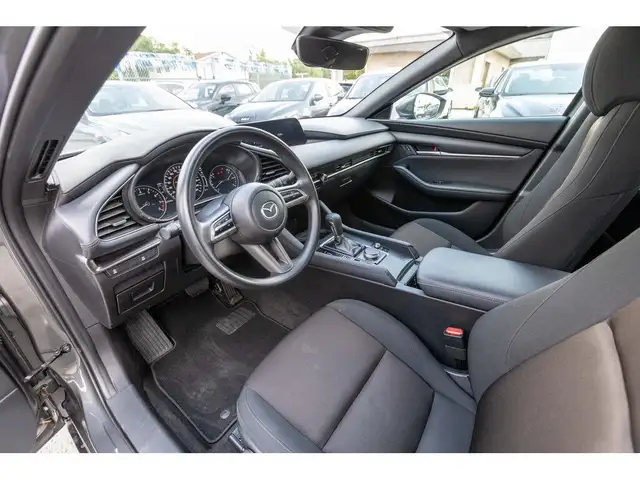 2023 Mazda Mazda3 Sport GX | HTD SEATS | CARPLAY | ONE OWNER CLE in Cars & Trucks in Winnipeg - Image 7