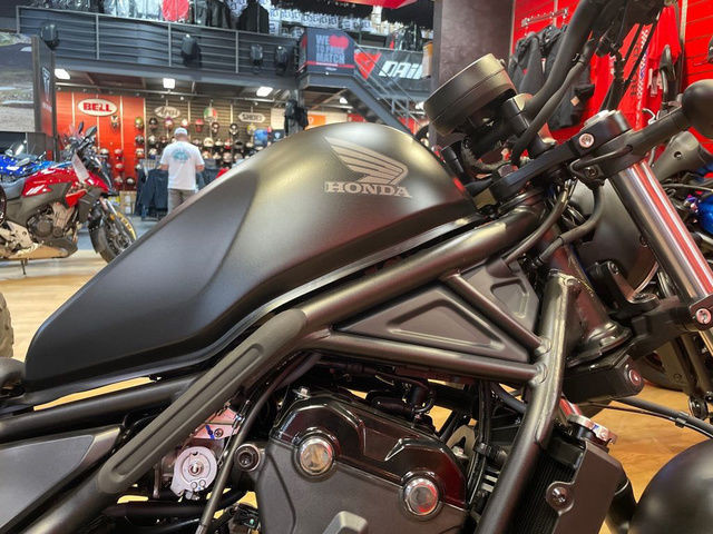 2025 Honda Rebel 500 ABS in Sport Touring in Calgary - Image 4