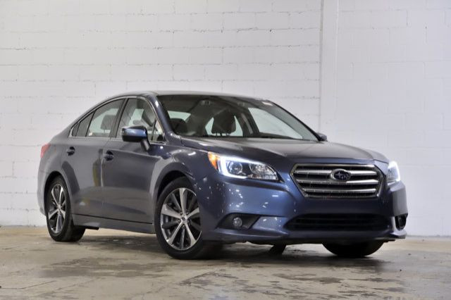 2017 Subaru Legacy 3.6R w/Limited & Tech Pkg | Confort dans Autos et camions  à Ville de Montréal