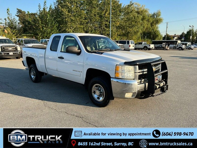 2008 Chevrolet Silverado 2500 Gas in Cars & Trucks in Delta/Surrey/Langley