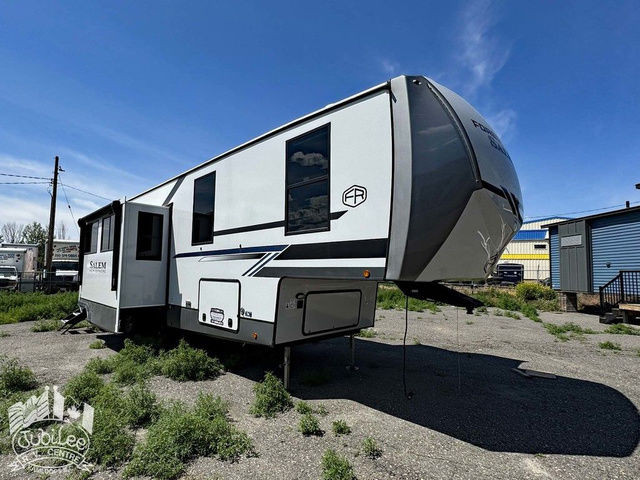 2025 Forest River 375FAM in Travel Trailers & Campers in Kamloops