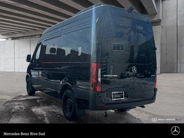 2025 Mercedes-Benz Sprinter 2500 144 Wheelbase High Roof RWD in Cars & Trucks in Longueuil / South Shore - Image 3