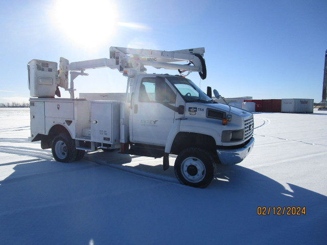 2007 Chevrolet C5500 in Heavy Equipment in Edmonton - Image 4