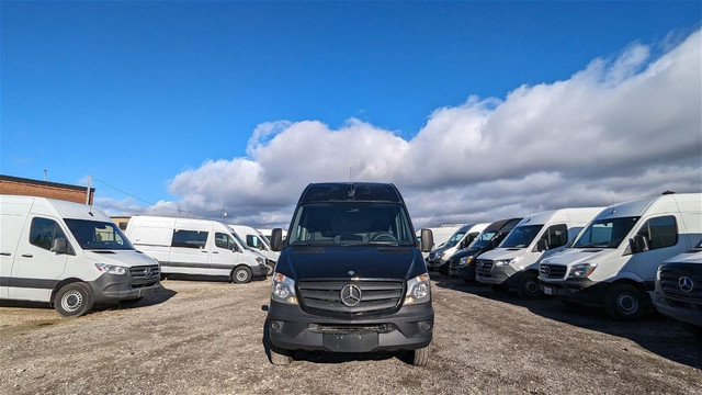 2015 Mercedes-Benz Sprinter LOW KM! 4 CYL DIESEL Mercedes-Benz S in Cars & Trucks in Mississauga / Peel Region - Image 4