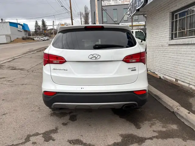 2016 Hyundai Santa Fe Sport AWD 4dr 2.4L Premium in Cars & Trucks in Calgary - Image 8