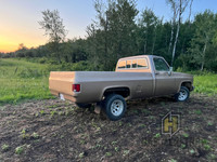 1985 Chevrolet C10 1/2 Ton 2WD Square Body Pickup Truck Fully loaded Excellent paint, clean inside a... (image 6)