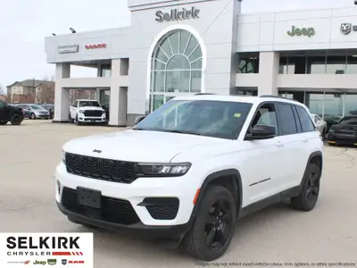 2023 Jeep Grand Cherokee Altitude - LOW KM, Clean Carfax