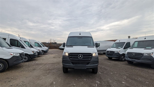 2021 Mercedes-Benz Sprinter 170 W/B 4X4 in Cars & Trucks in Mississauga / Peel Region - Image 3