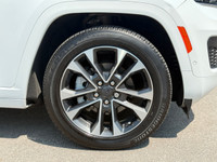 2023 JEEP GRAND CHEROKEE OVERLAND 4X4 ONE OWNER | NO ACCIDENT The 2023 Jeep Grand Cherokee Overland... (image 8)