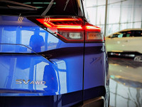 Comes equipped with: Power Mirrors, Sunroof , Shark fin antenna, Halogen Headlamps, Courtesy lights,... (image 6)