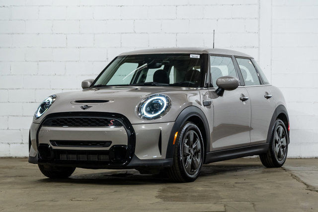 2024 MINI 5 Door Cooper S | Premier Line 2.0 | Accès Confort in Cars & Trucks in City of Montréal - Image 3