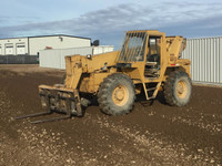 1993 Caterpillar 10,000 lb 4X4 Telehandler RT100