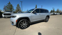 This Jeep Grand Cherokee L is equipped with: Capri Leatherette Seats, Heated front seats, Heated rea... (image 7)