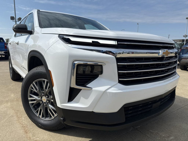 2025 Chevrolet Traverse LT in Cars & Trucks in Edmonton - Image 2