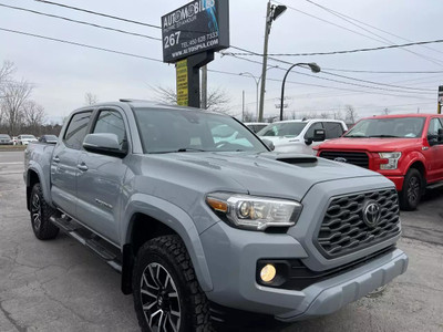 2020 TOYOTA Tacoma SR5