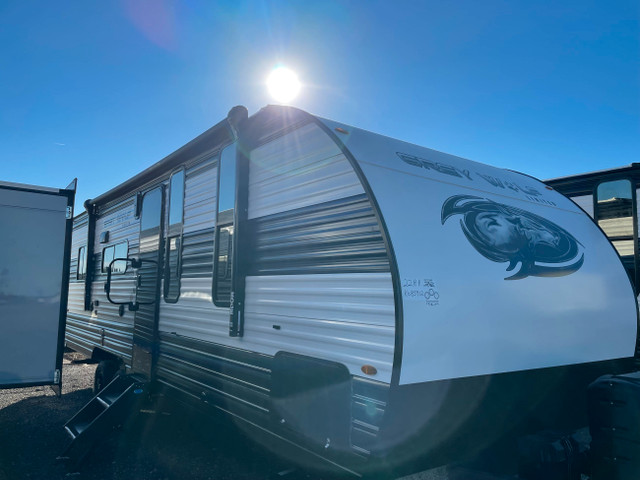 2025 FOREST RIVER GREY WOLF LTD 22RR TOYHAULER! $38995! in Travel Trailers & Campers in London
