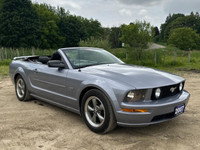 Turn heads and feel the power with this iconic 2007 Ford Mustang GT Convertible. This classic Americ... (image 7)