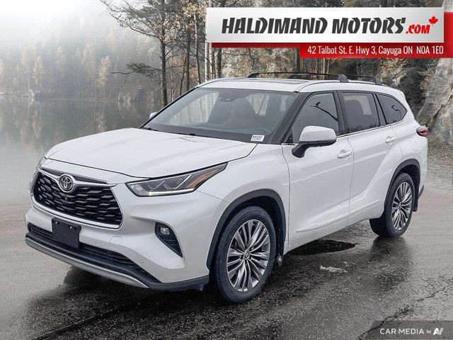 2020 Toyota Highlander Limited in Cars & Trucks in Hamilton