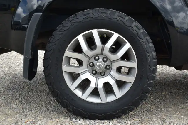 2012 Nissan Frontier dans Autos et camions dans Calgary - Image 14